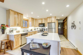 Walk to Ski Lifts Cozy Crested Butte Condo